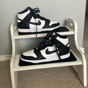 Nike Dunk High Retro
Men's Shoe